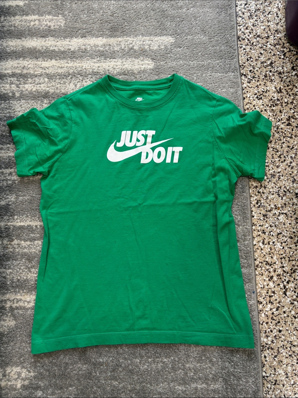 Kids Nike tee
